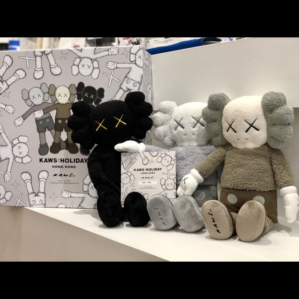 Kaws holiday Hong Kong limited edition 2000